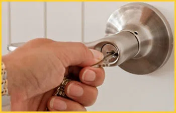 Exclusive Locksmith Service Indianapolis, IN 317-456-5558 - 16-emergency-unlock